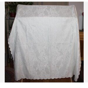 Cream Floral Tablecloth and 8 Napkins Washable 60 x 102 Table Linens Dining